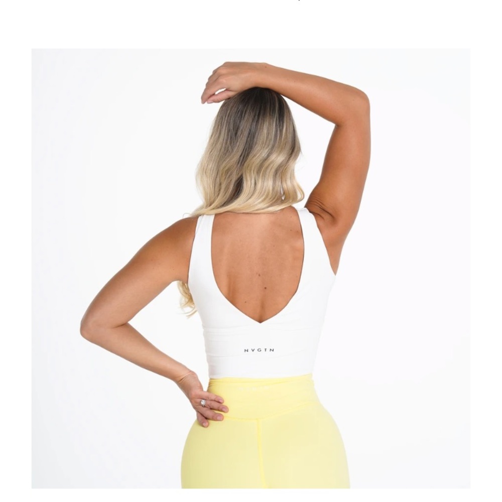 Nvgtn essence bra